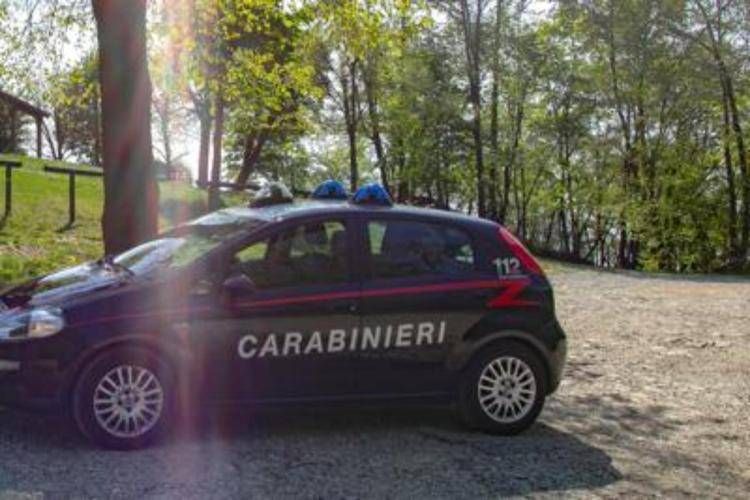 Auto dei carabinieri (Fotogramma)