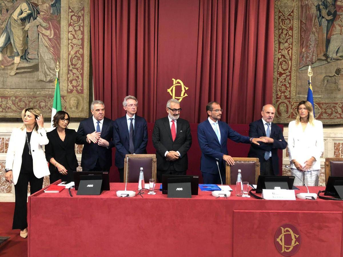 Alla Camera convegno 'Verso il Testo unico della legislazione farmaceutica'